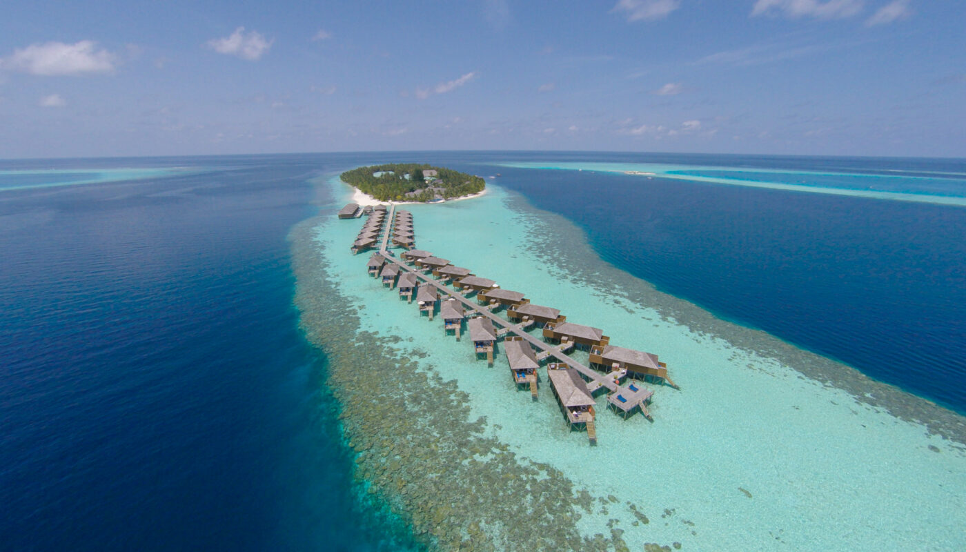 https://www.freepik.com/free-photo/aerial-view-tropical-island-turquoise-water-luxurious-water-villas-tropical-island-resort-maldives-holiday-vacation-background-concept-boost-up-color-processing_1131469.htm#fromView=search&page=1&position=32&uuid=174cf7c4-ec85-4c31-a140-9278c5b406b7&query=The+Maldives%E2%80%99+Fight+Against+Sea+Level+Rise%3A+What+Can+Be+Done%3F